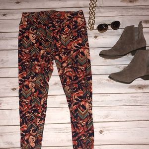 LuLaRoe Tall & Curvy leggings